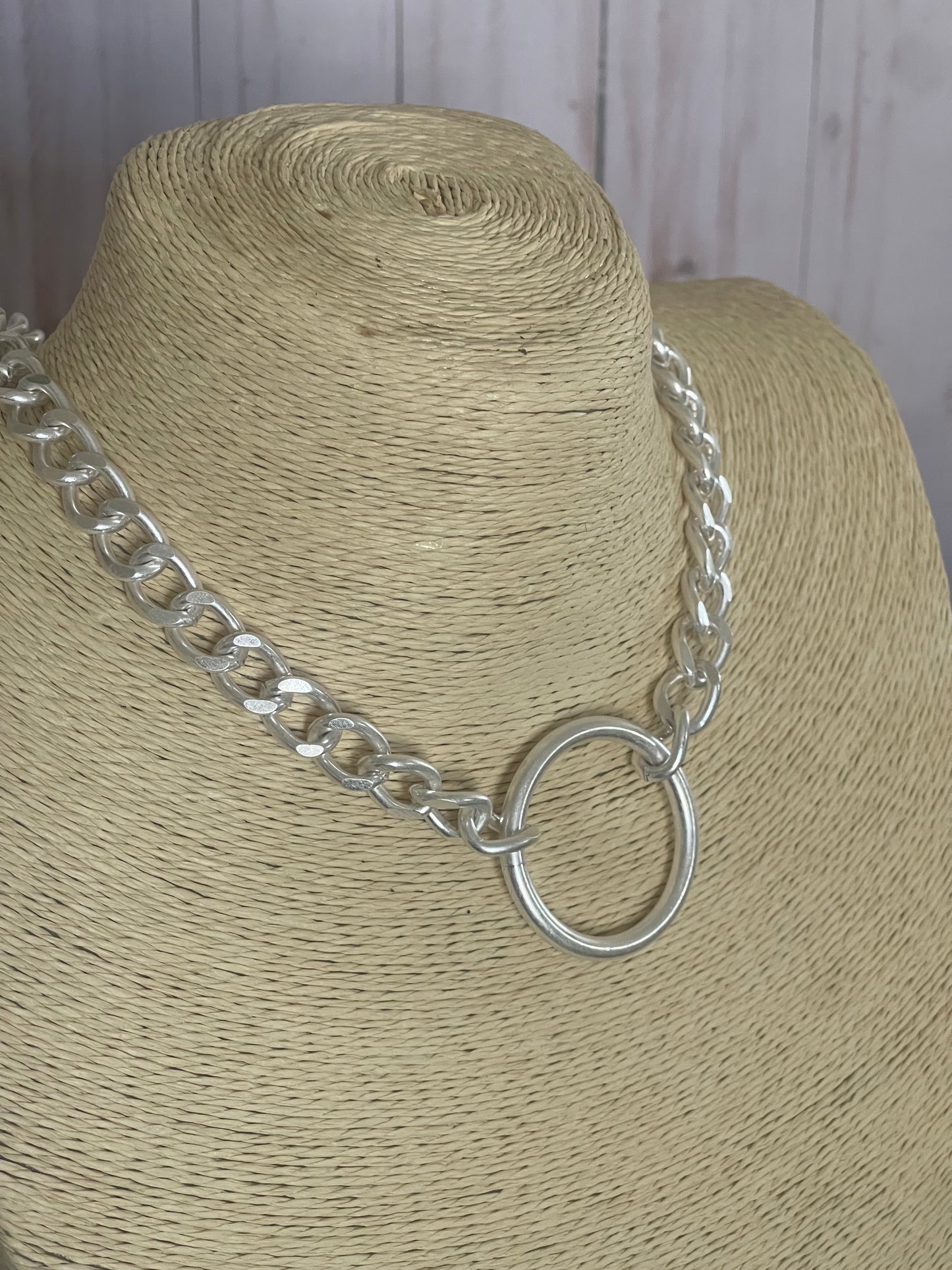 Chunky Chain Circle Pendant Necklace