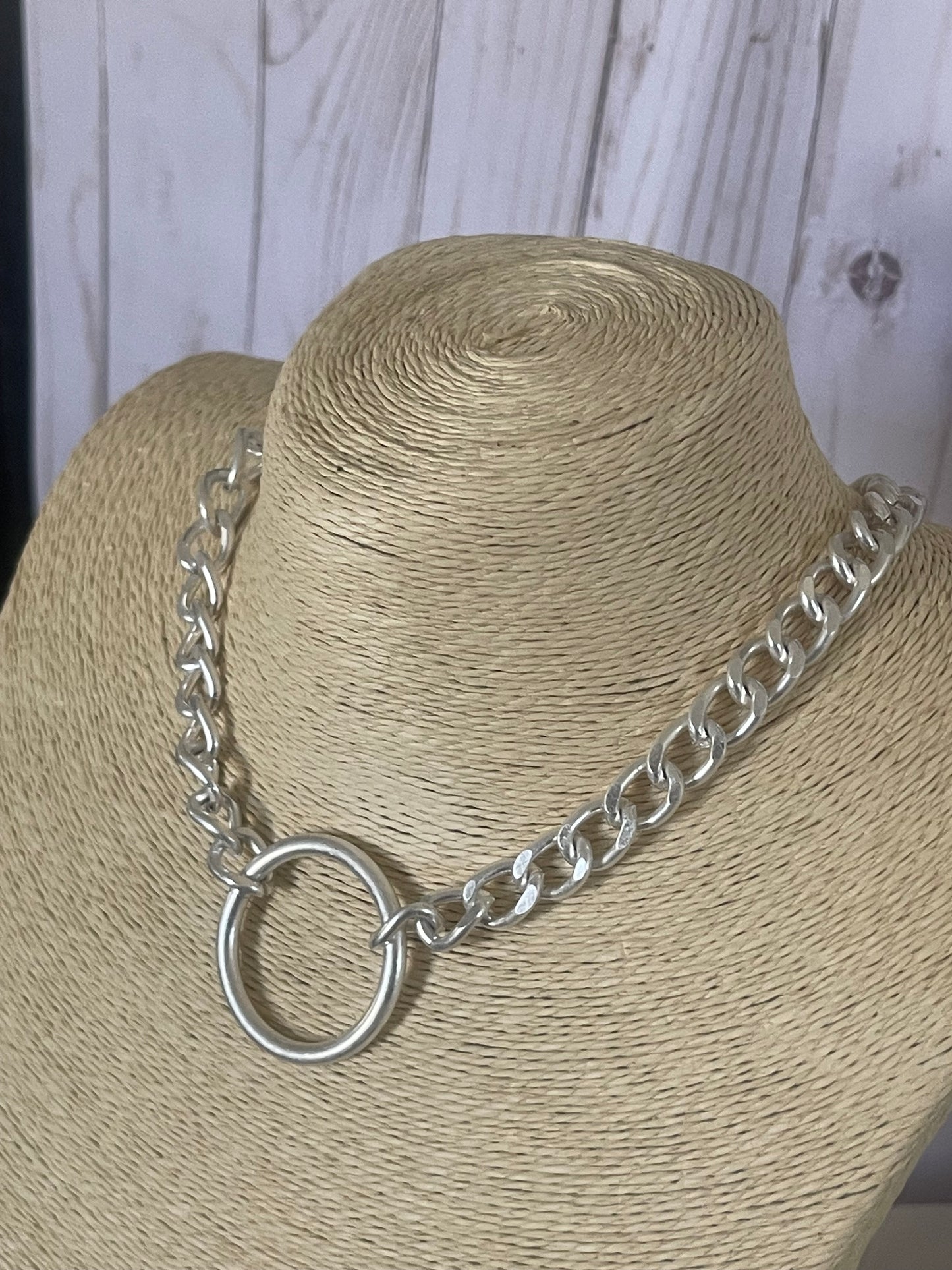 Chunky Chain Circle Pendant Necklace