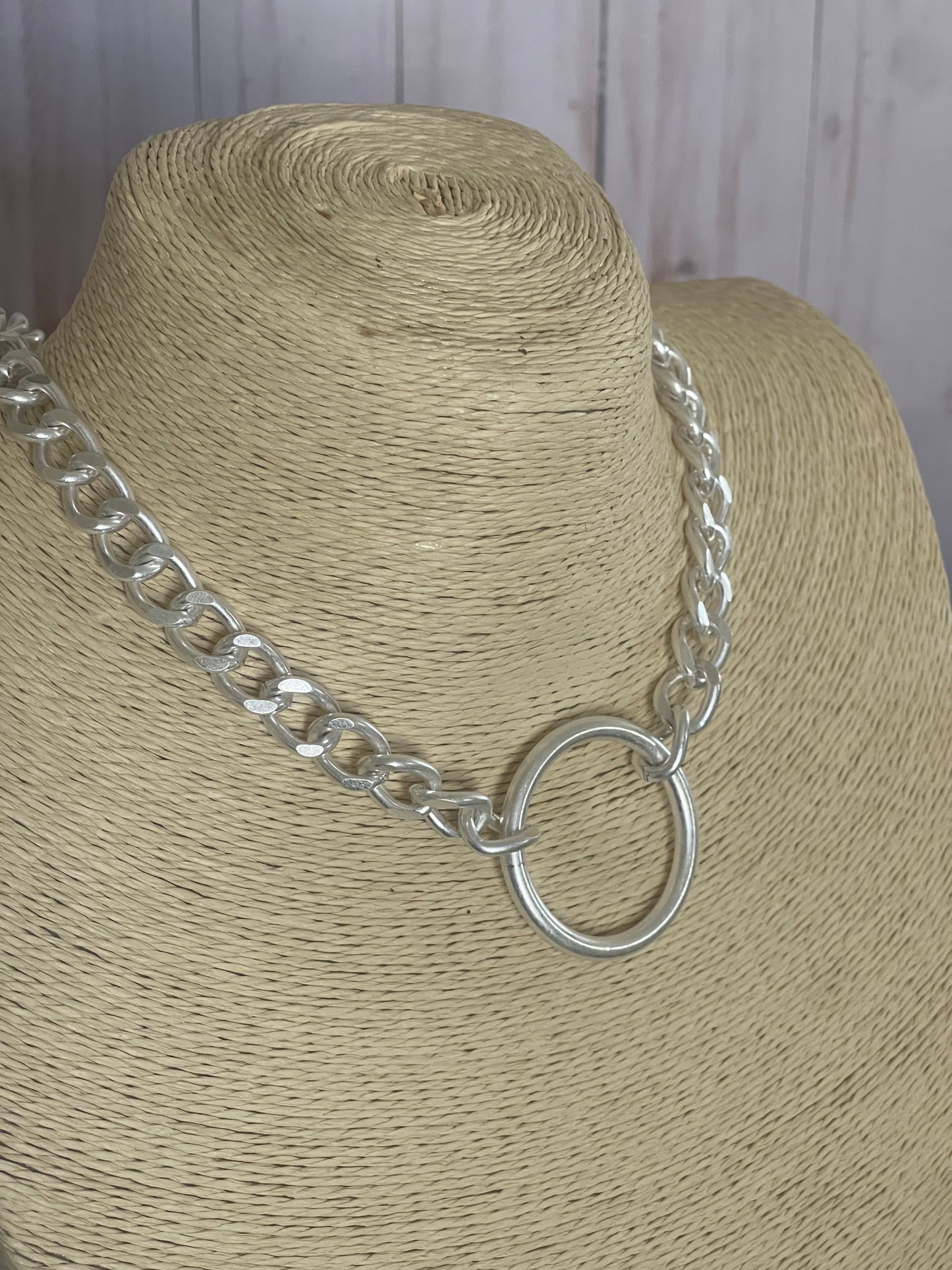 Chunky Chain Circle Pendant Necklace